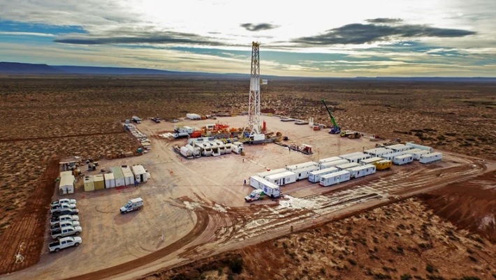 YPF se comprometió a perforar ocho pozos en distintos yacimientos de Mendoza