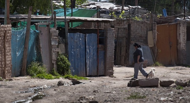 En el Gran Mendoza, 450 mil personas son pobres