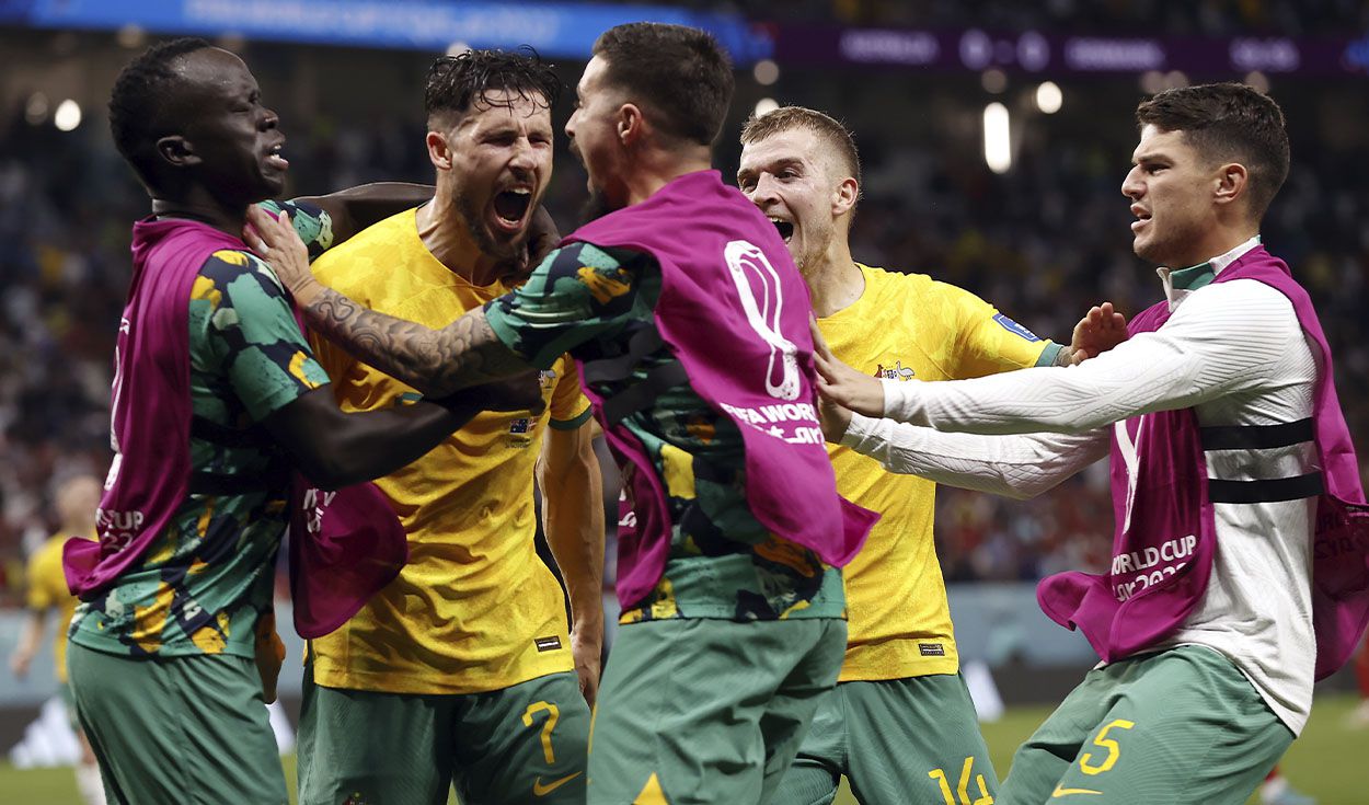 Australia despierta y avanza a los octavos de final