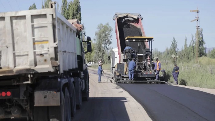 Vialidad Mendoza asfalta el desvío de carga pesada en San Rafael; estará listo en siete días