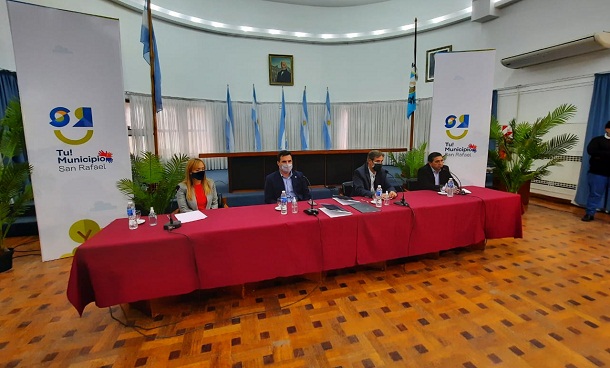 Firma de convenio para compra de materiales del nuevo gasoducto de interconexión GasAndes y Ciudad