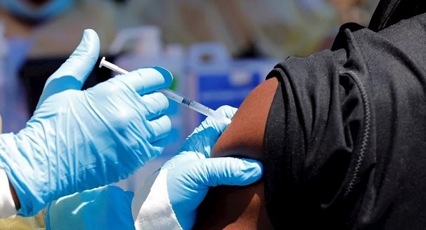 En Mendoza comenzó la vacunación de refuerzo para mayores de 18 que hayan completado el esquema inicial