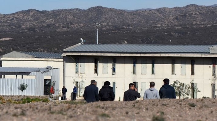Celulares en las cárceles: esta semana se define si los presos podrán seguir usándolos o no