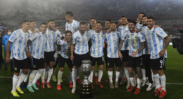 La fiesta en el Monumental tras el triunfo de Argentina ante Bolivia