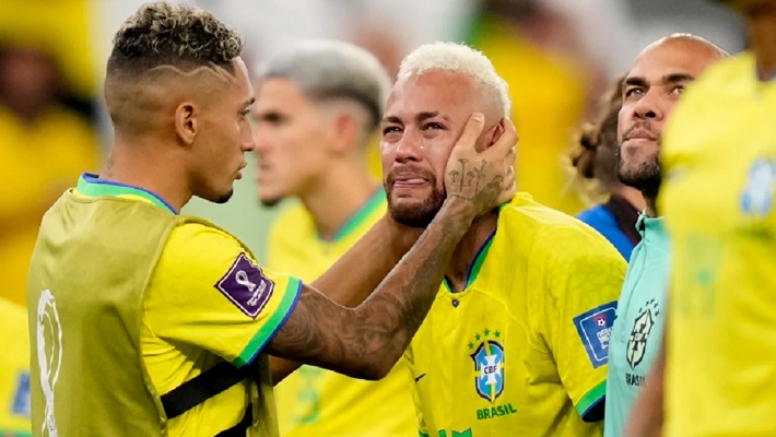 Neymar igualó a Pelé como máximo goleador de la historia de Brasil
