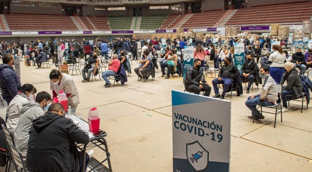 En Mendoza ya se vacunaron a más de 8 mil operarios de los servicios públicos esenciales