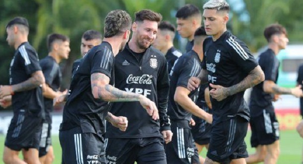 La Selección se ilusiona cada vez más con Messi de titular ante Uruguay