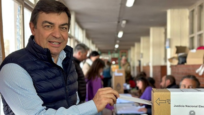 "Hay enojos que se comprenden" El candidato de La Unión Mendocina, emitió su voto en Chacras de Coria