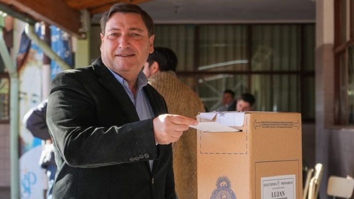 "Celebro la "defensa de la democracia": El candidato por el Frente Elegí sufragó en Luján de cuyo