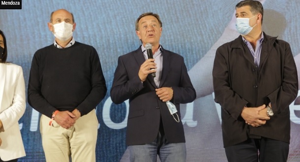 Suarez celebró el triunfo en Mendoza a pesar del 9% de votos en blanco