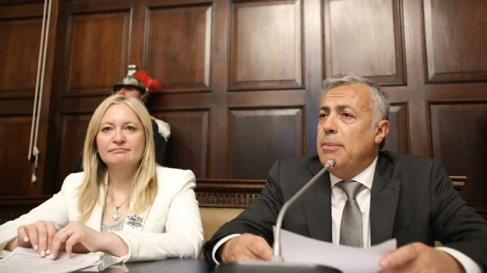 Alfredo Cornejo y Hebe Casado juraron sus cargos ante la Asamblea Legislativa