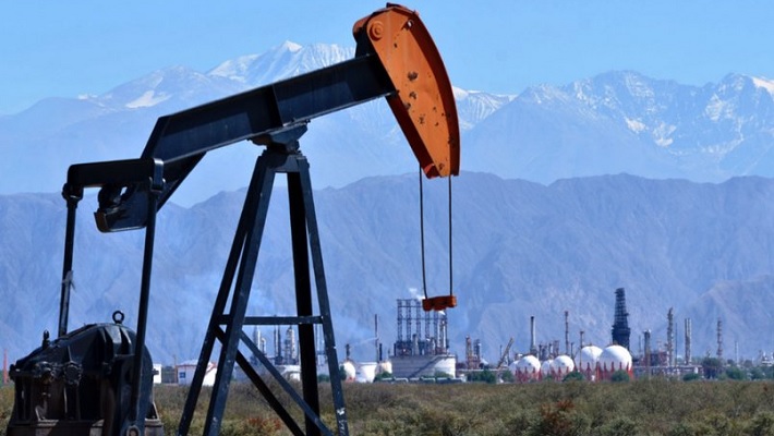 Mendoza cobró 16% más regalías petroleras y suma inversiones