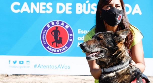 Merecido reconocimiento a Ruca, perra certificada en búsqueda de personas