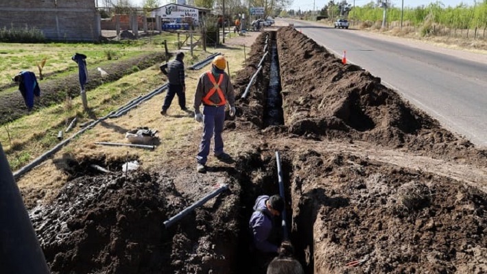 El Municipio invierte en redes de agua potable en zonas que nunca tuvieron el servicio