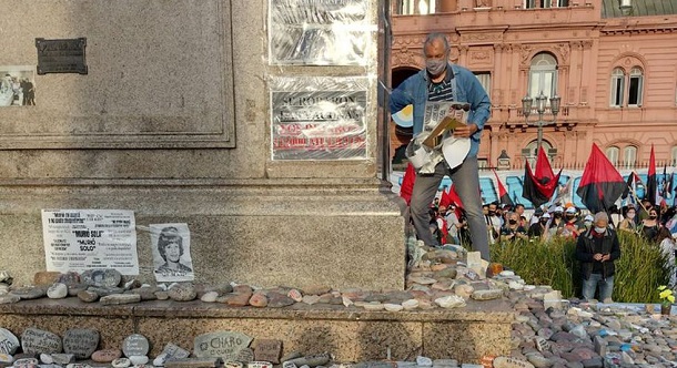 Lealtad peronista o Vandalismo: intolerancia contra el memorial por las víctimas del coronavirus  