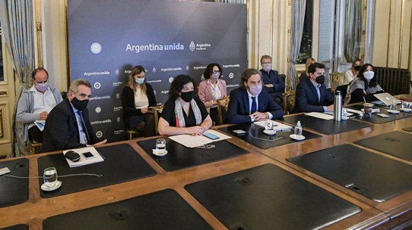 Fernández analiza junto a gobernadores nuevas medidas sanitarias