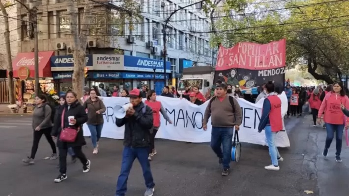 Capital multó a piqueteros por cortar el tránsito con su protesta