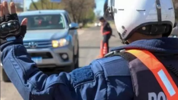 Masivo despliegue de policías ante la invasión de turistas en Mendoza
