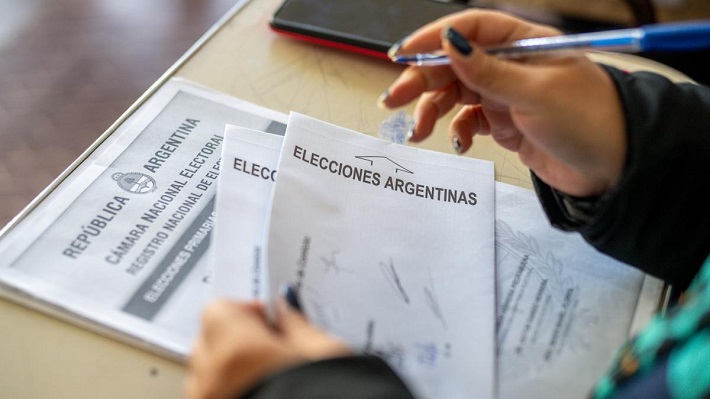 Las y los argentinos eligen un nuevo Gobierno en comicios que mantienen incógnita sobre si habrá balotaje