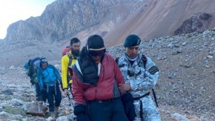 Rescatan a andinistas extranjeros en el Aconcagua, dos con síntomas de congelamiento, otro cayó unos 60 mt y está grave