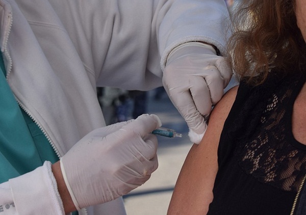 En Mendoza habilitan puntos de vacunación este domingo para mayores de 35 años