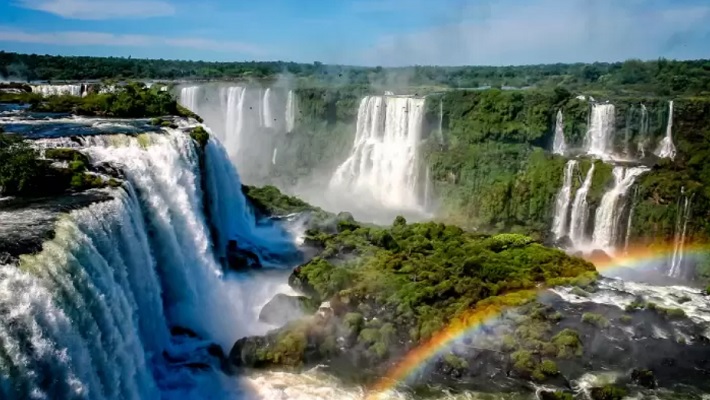 Cataratas del Iguazú: aumentó 10 veces el caudal de agua debido a las lluvias