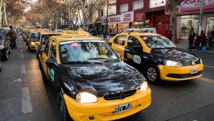 Aumentó la tarifa de taxis y remises en Mendoza: los nuevos valores a partir de este viernes